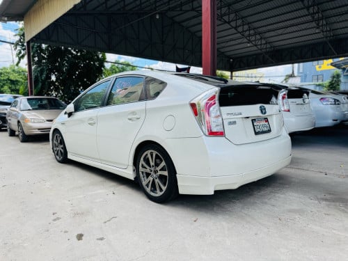 Toyota Prius 2014 Opt4 Deluxe Solar សកាំម៉ៃ