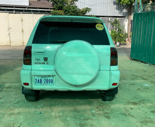 Toyota Rav4L 02 ប៉ុង1 បេីកតំបូល សកាំម៉ៃ