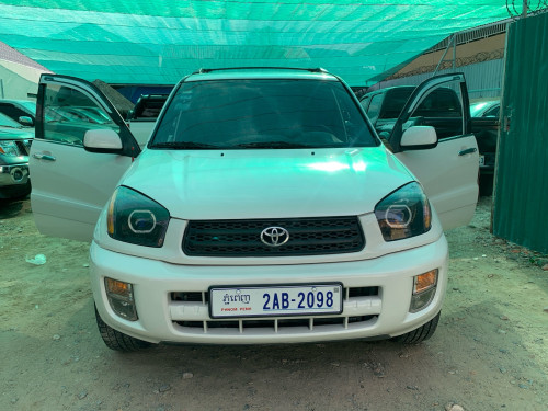 Toyota Rav4L 02 ប៉ុង1 បេីកតំបូល សកាំម៉ៃ