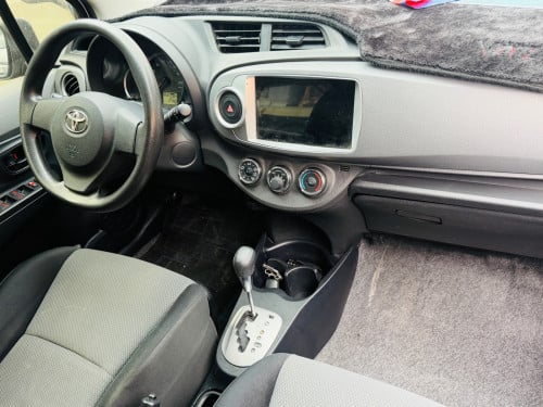 Toyota Vitz smart key full option