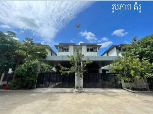 Twin Villa សំរាប់លក់នៅបុរីជីបម៉ុងលែន598 តម្លៃ 272000$ចរចាគ្នាបាន តម្លៃល្អ