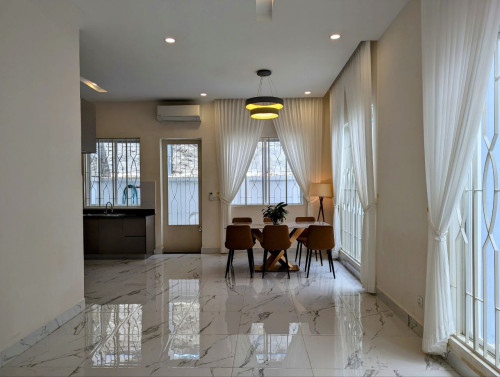 Twin Villa for rent in Borey Varina price 1200$ negotiable full furnish