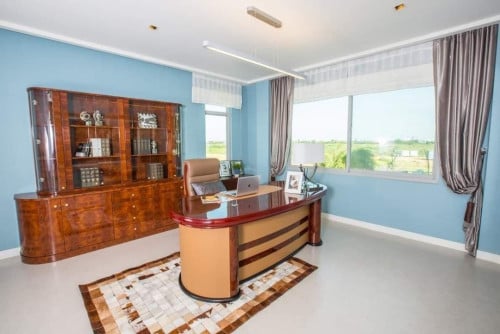 Villa for rent 别墅出租 / Rental fee租金: 3,000$/month (Can negotiation)