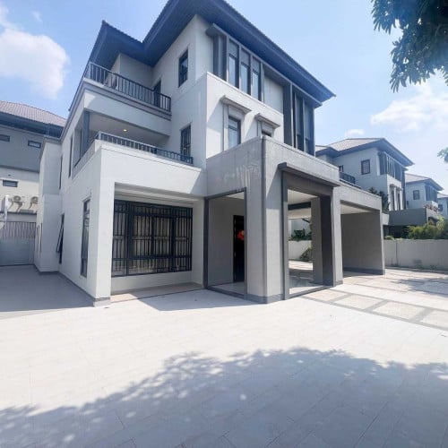 Villa Queen for Rent in Borey Chip Mong Landmark 60m