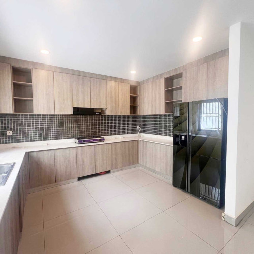 Villa Queen for Rent in Borey Chip Mong Landmark 60m
