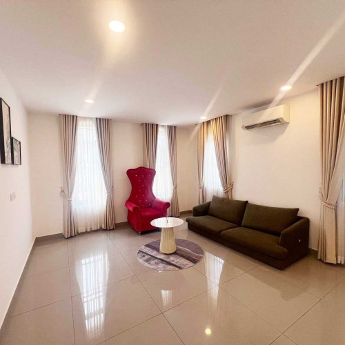 Villa Queen for Rent in Borey Chip Mong Landmark 60m