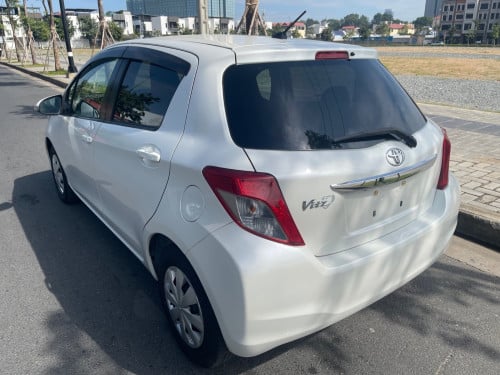 Vitz 2012 Full Smart Key (Tax Paper)