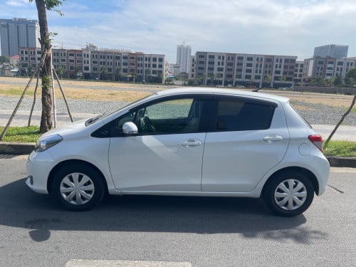 Vitz 2012 Full Smart Key (Tax Paper)