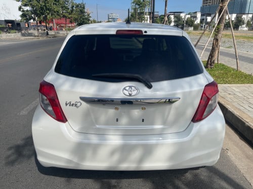 Vitz 2012 Full Smart Key (Tax Paper)
