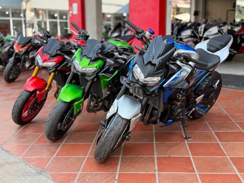 Z900 ស្អាតៗ​ តំលៃពិសេស​