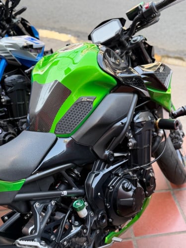 Z900 ស្អាតៗ​ តំលៃពិសេស​