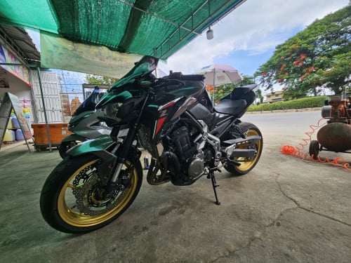 Z900