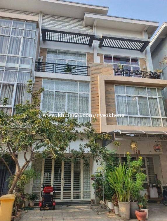 Shophouse for rent $850 ចរចាបាន