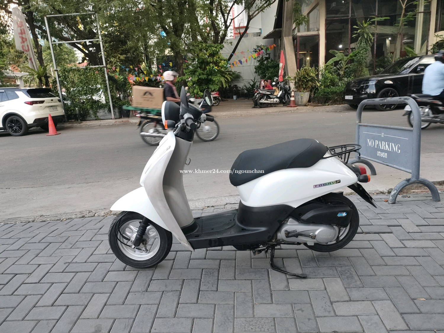 លក់ម៉ូតូធូដេប្រើប៊ិច