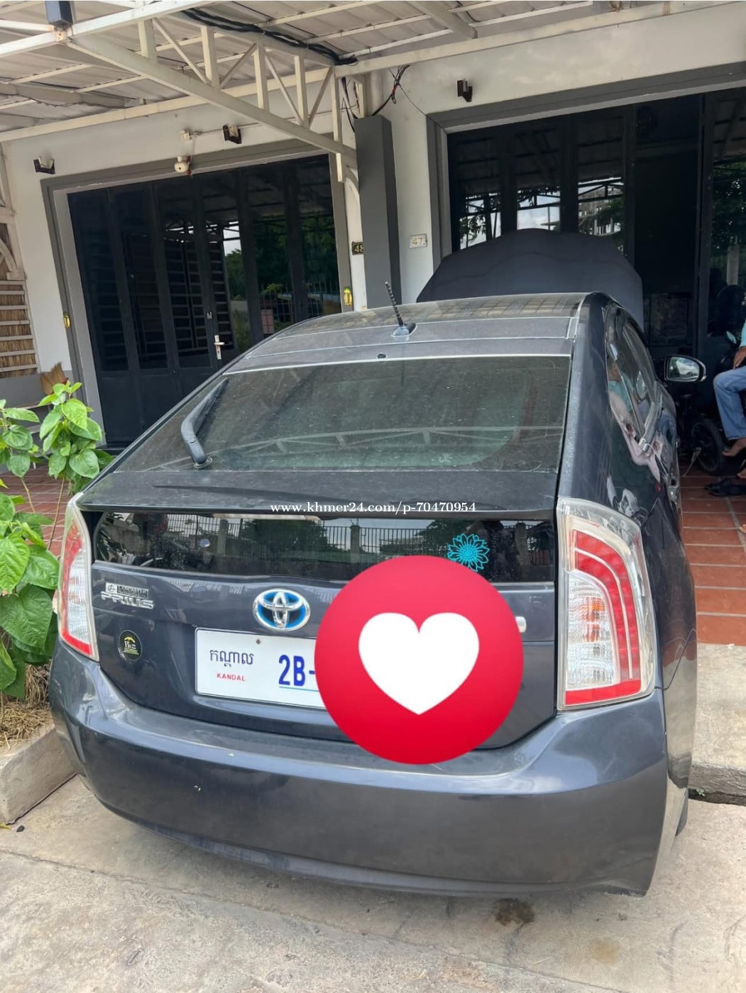 ឡានលក់012អប់សិនបីដំបូលសូឡា