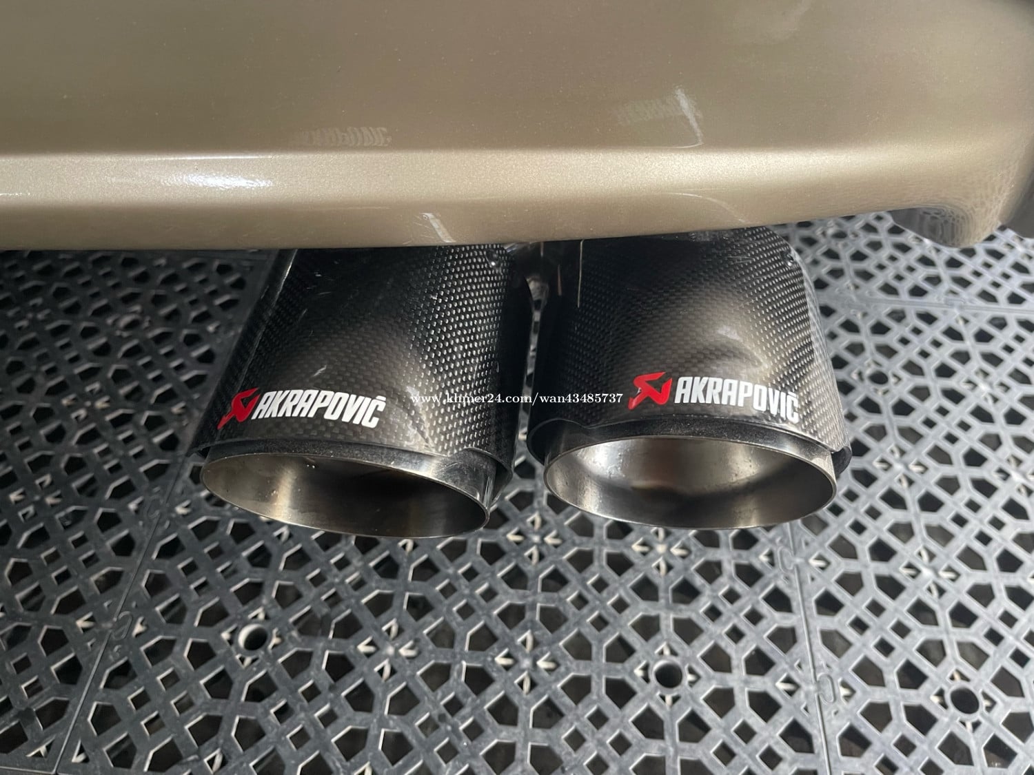 កន្ទុយសុីមាំង Akrapovic 63-114mm