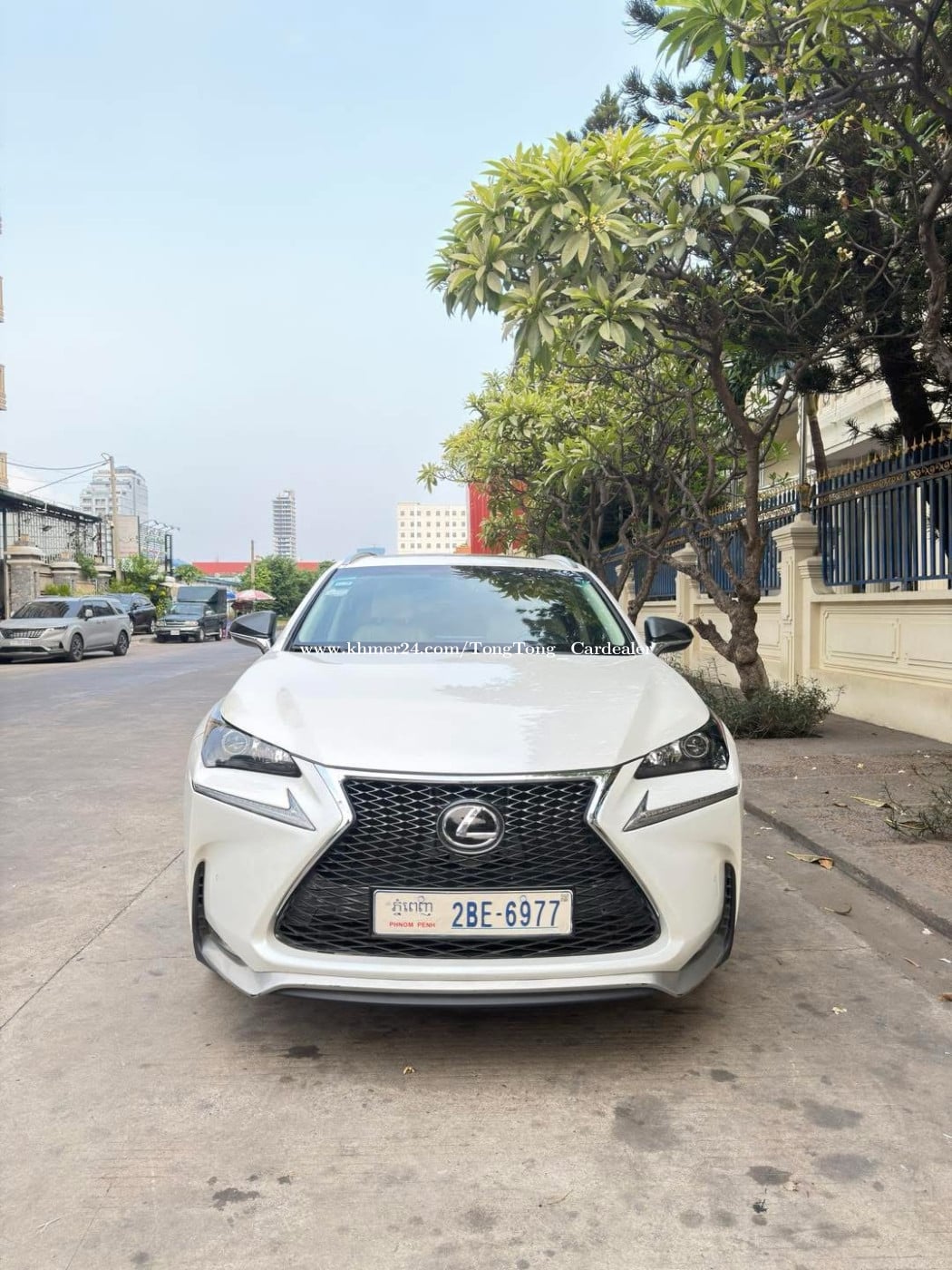 ធានាឡាន គ្មានកន្លែងទាស់Lexus Nx 200T 2016 Luxury ប៉ុង2 Button 5 ម្ចាស់ដេីម ❤️❤️❤️