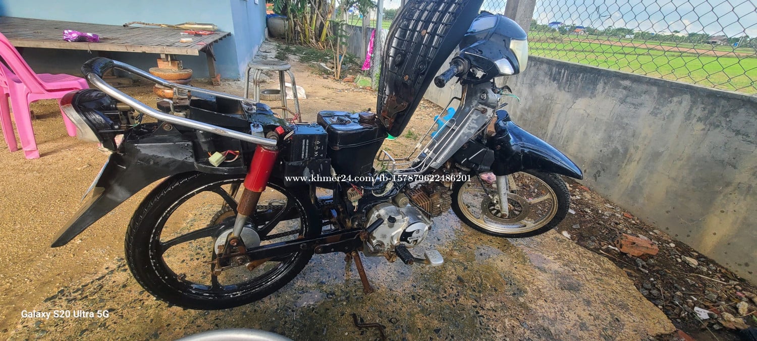 ម៉ូតូ Viva 08