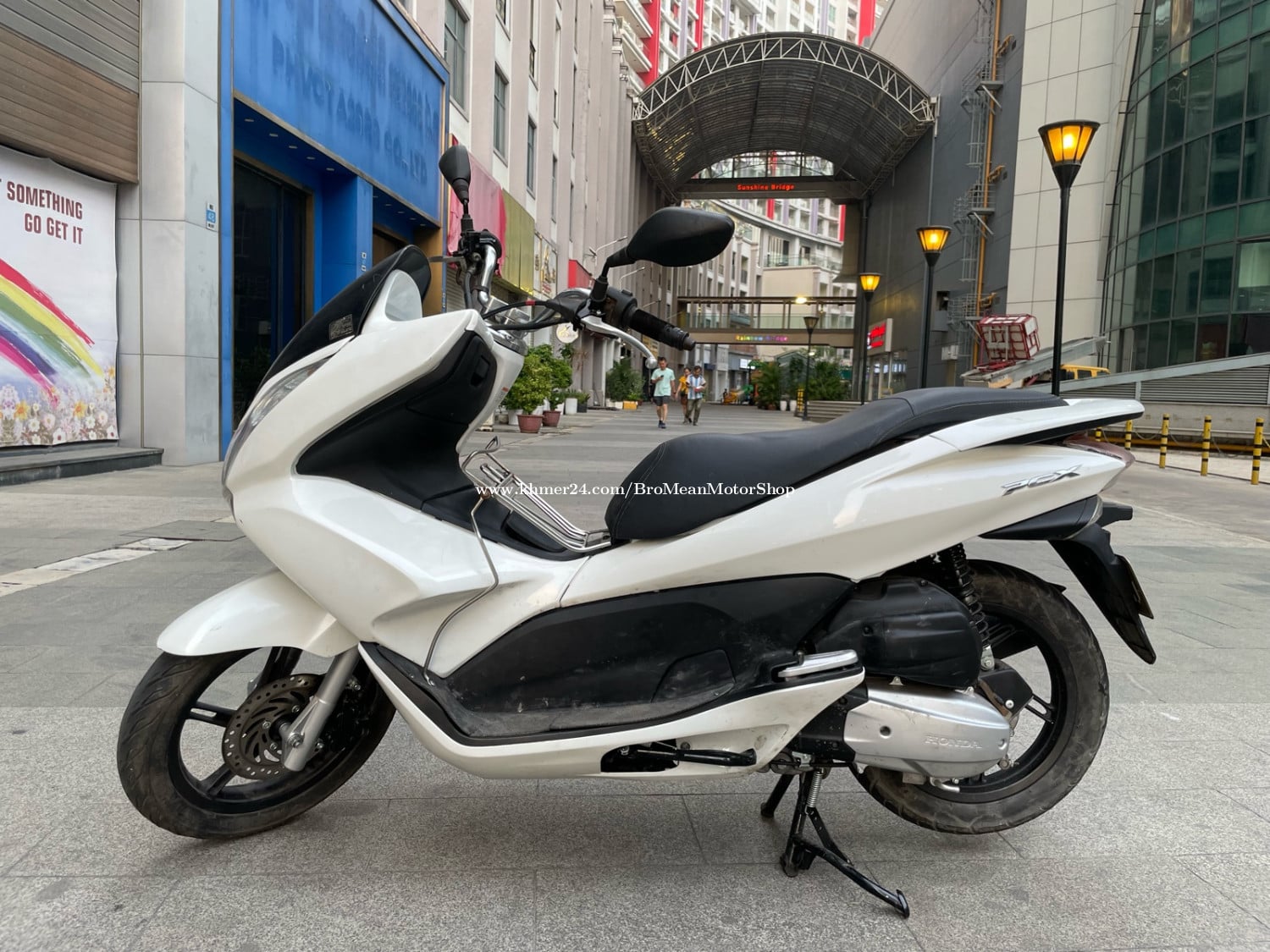 Honda Pcx125cc 2012 New98%មានពន្ធកាតគ្រីស្លាកលេខ