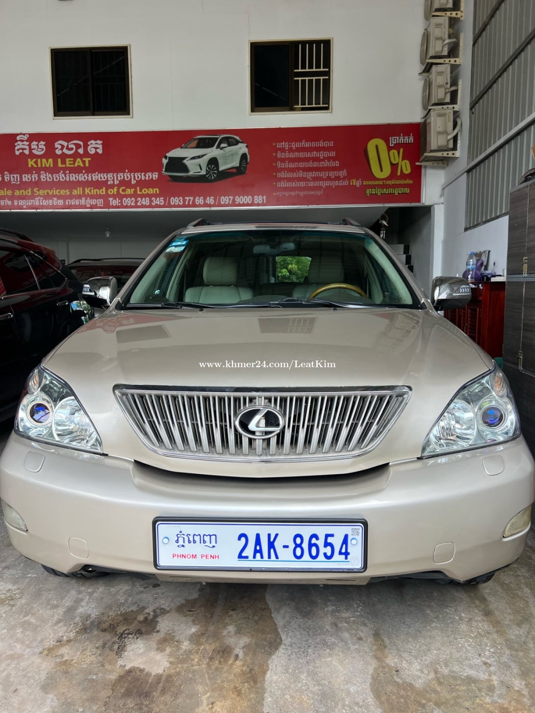 Lexus RX 330 half full ប៉ុង 2 ឡានថ្មីណាស់