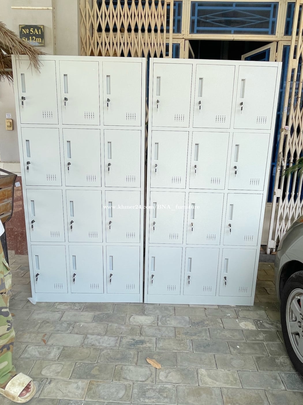 Locker 12doors