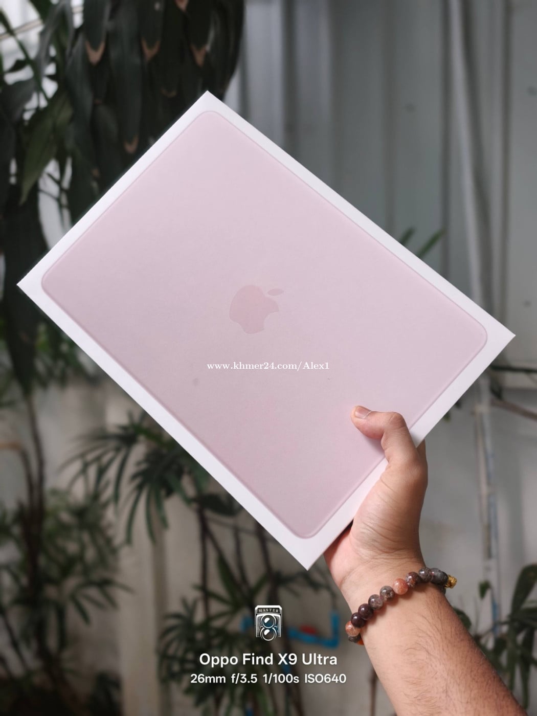 MacBook Neo 256GB Pink SA/A ថ្មី