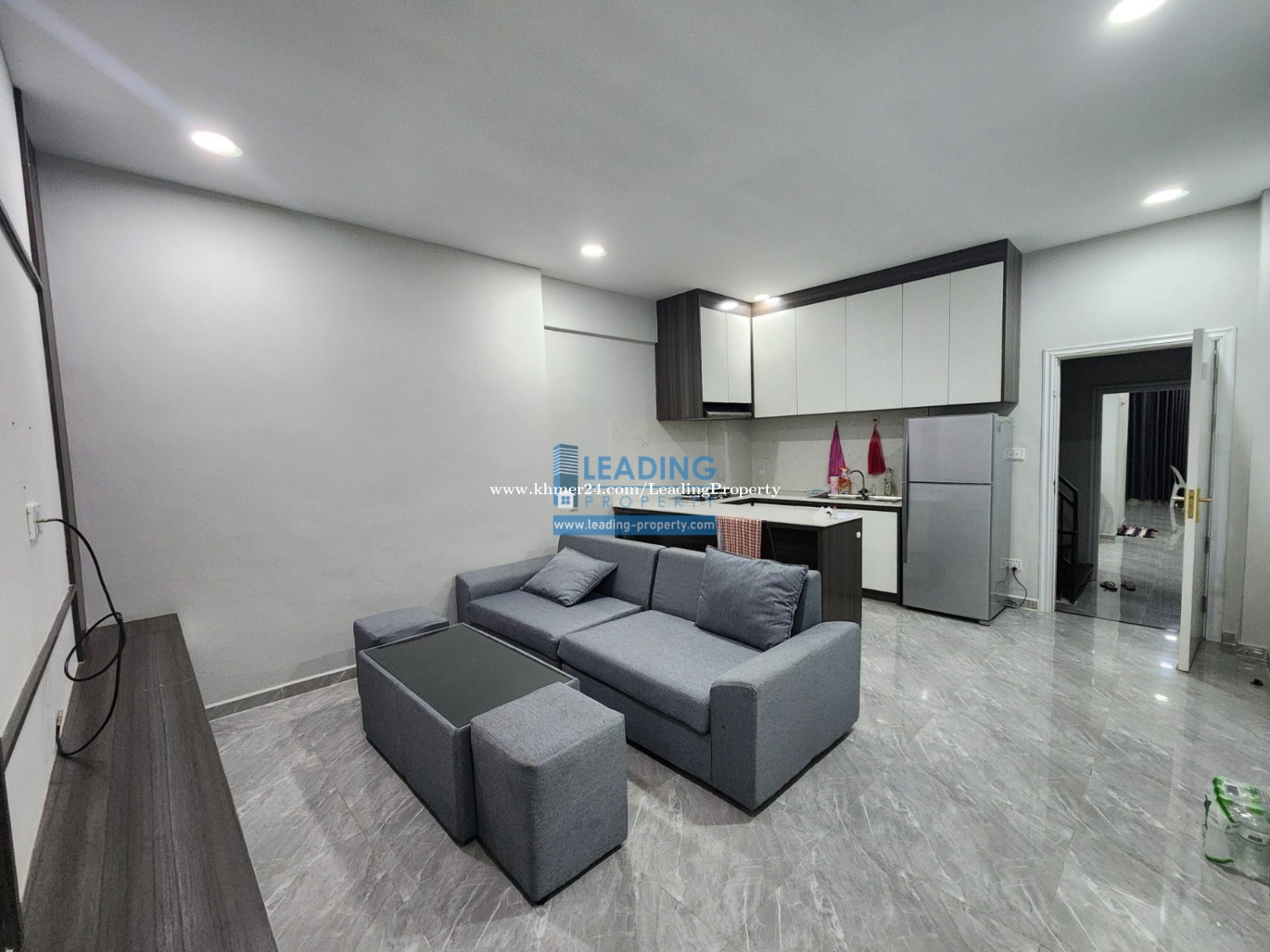 N1008 | New Renovated 2 Bedrooms Riverside Area For Rent