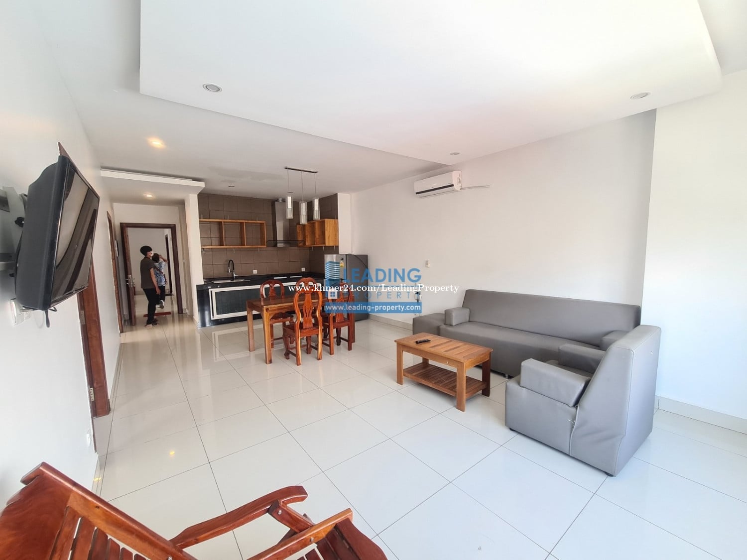 N1012 | Bright and Clean 2 Bedrooms Fully Furnished Apartment For Rent