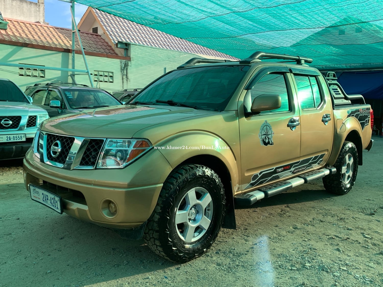 Nissan Frontier ឆ្នាំ 05 ប៉ុង1 សាំង + ហ្គាស