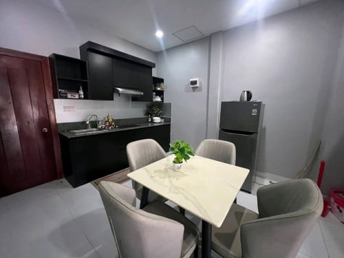 បុរីជួល