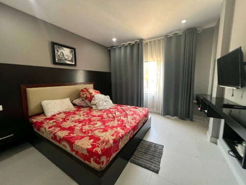 បុរីជួល