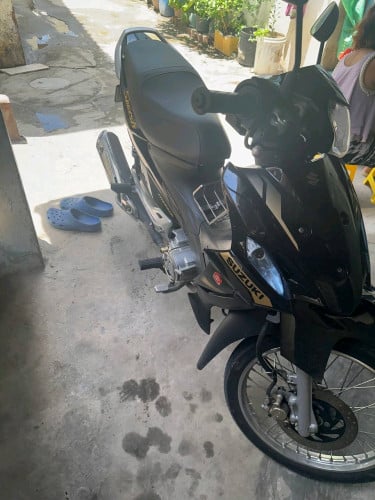 ម៉ូតូលក់
