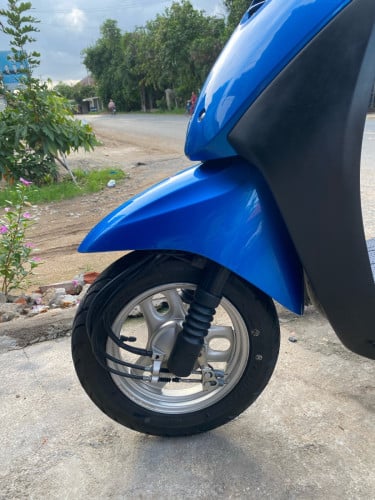 ម៉ូតូលក់ប៊ិចក្រដាស់ពន្ធ
