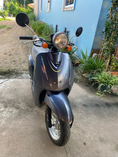 ម៉ូតូលក់