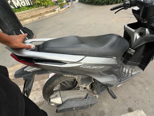 លក់ម៉ូតូ