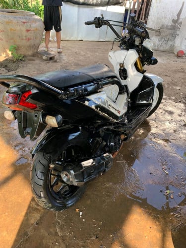 ម៉ូត