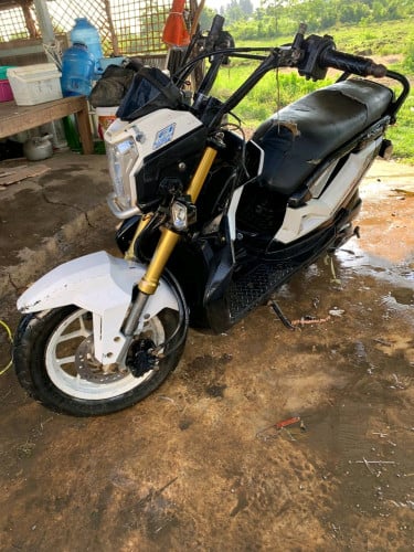 ម៉ូត