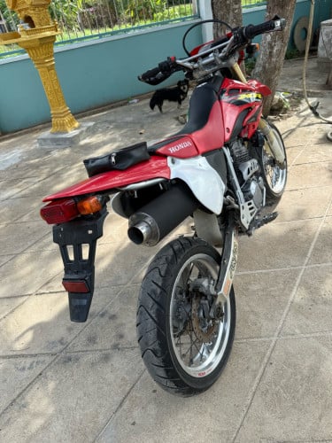 ម៉ូតូលក់