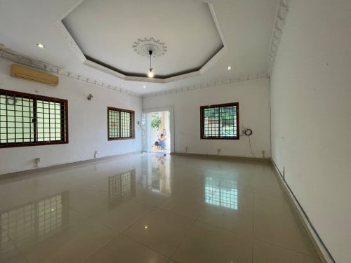 ផ្ទះវីឡាសម្រាប់ជួល នៅសង្កាត់ផ្សារដើមថ្កូវ