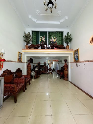 ផ្ទះសម្រាប់លក់បន្ទាន់ ជាប់បុរីឡាយគង់ស្ពានដែកចំការដូង