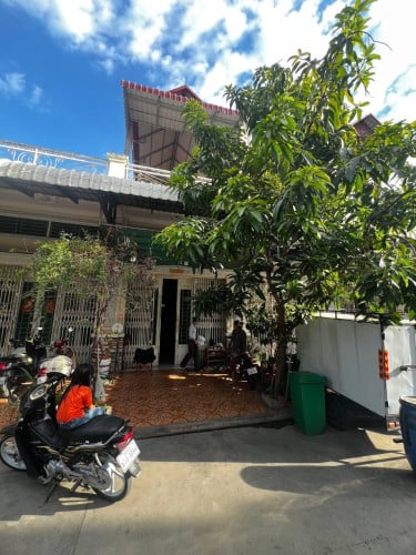 ផ្ទះលក់បន្ទាន់ក្នុងបុរីផុនស៊ុយ វេងស្រេង