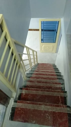 ផ្ទះលក់បន្ទាន់នៅ ជិតផ្សារឈូកមាសប្រហែល១៥០ឞ