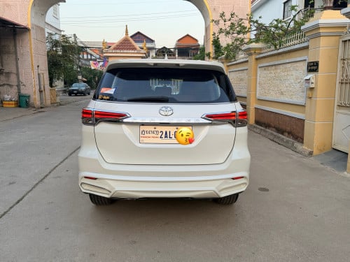 រថយន្តលក់