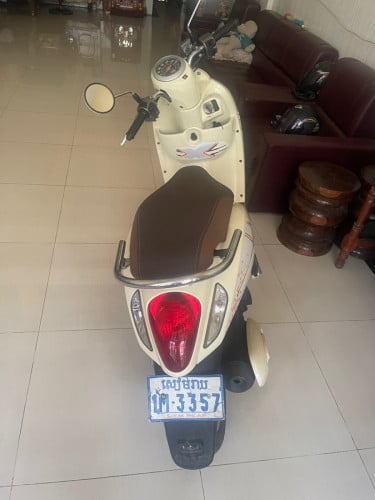 ម៉ូតូលក់