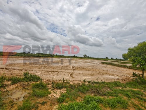 ដីលក់បន្ទាន់ នៅជិតផ្សារស្នាយពល ស្រុកពារាំង ខេត្តព្រៃវែង-55km ពីភ្នំពេញ