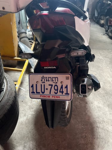 ម៉ូតូលក់