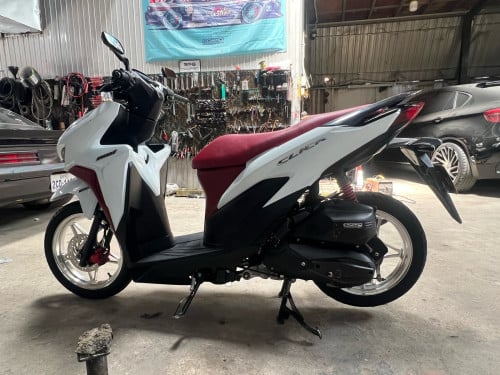ម៉ូតូលក់