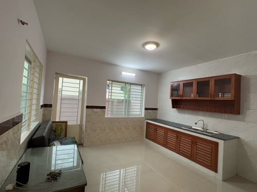ផ្ទះជួលក្រោយសាលាខណ្ឌដង្កោ
