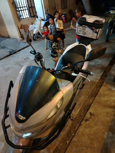 ម៉ូតូ