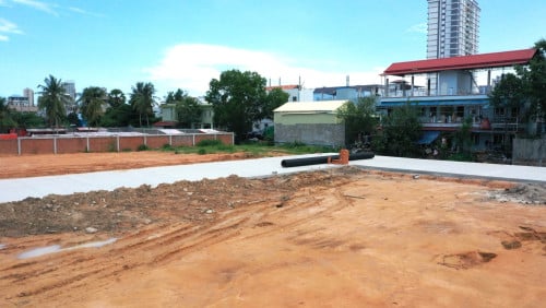 ដីពុះឡូតិ៏លក់